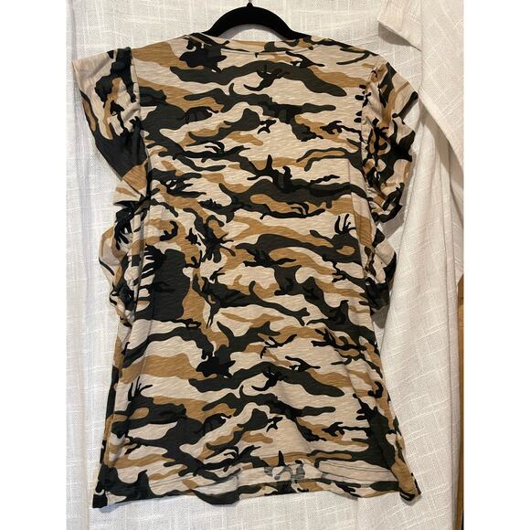 Flutter sleeve camo shirt in Large ladies - Picture 2 of 4
